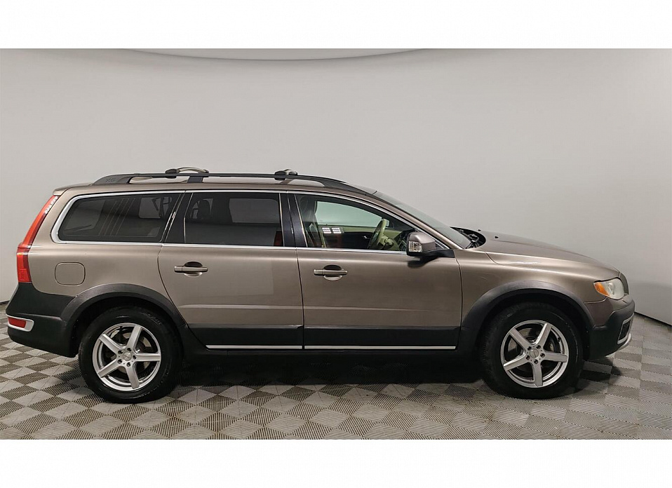Volvo XC70, II 2.4d AT (163 л.с.) 4WD