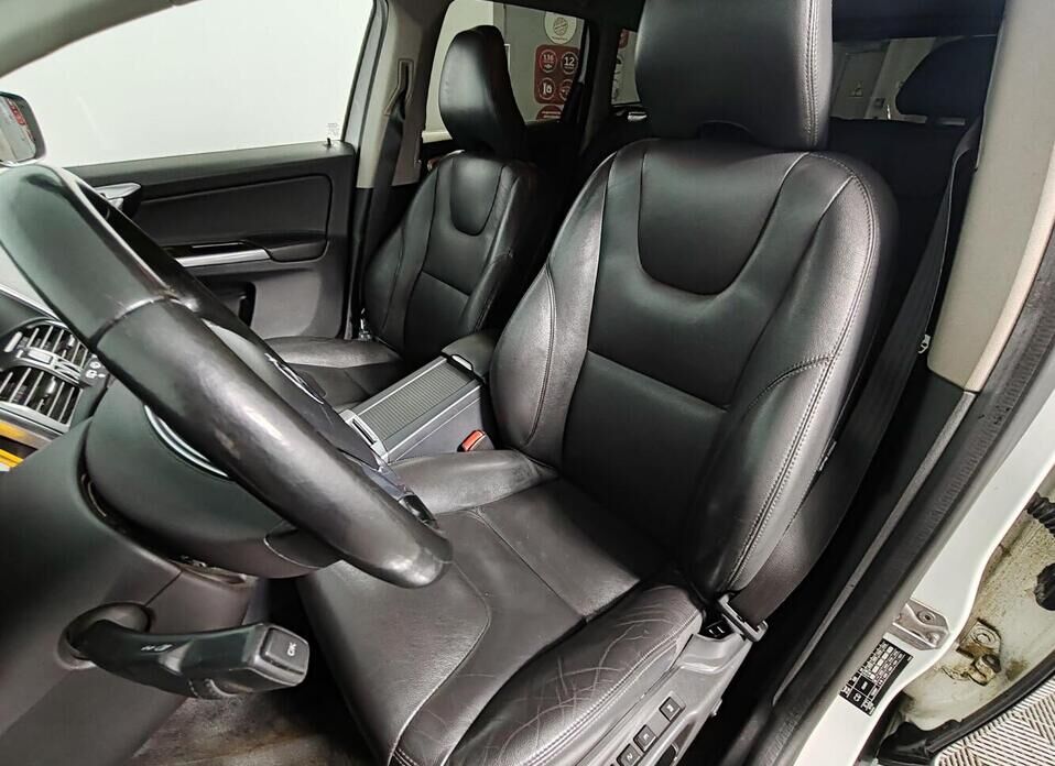 Volvo XC60, I Рестайлинг 2.4d AT (215 л.с.) 4WD