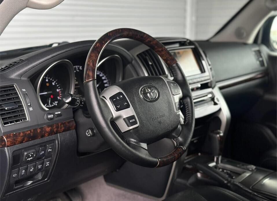 Toyota Land Cruiser 4.6 AT (309 л.с.) 4WD