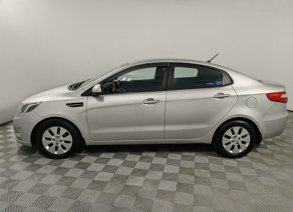 Kia Rio 5-speed 1.6 MT (123 л.с.)