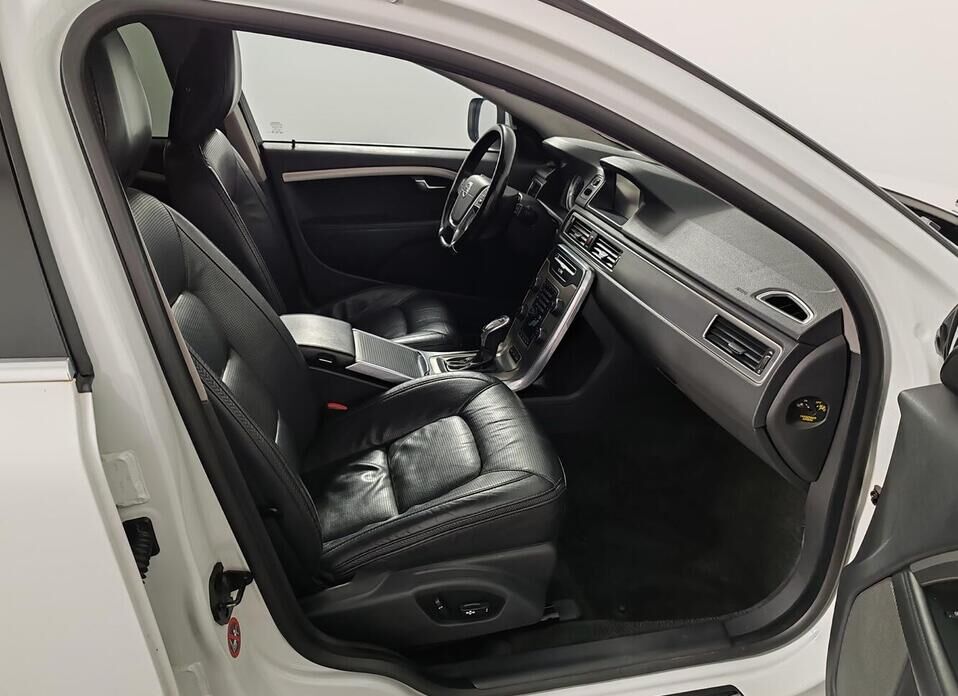 Volvo XC70 2.4d AT (215 л.с.) 4WD
