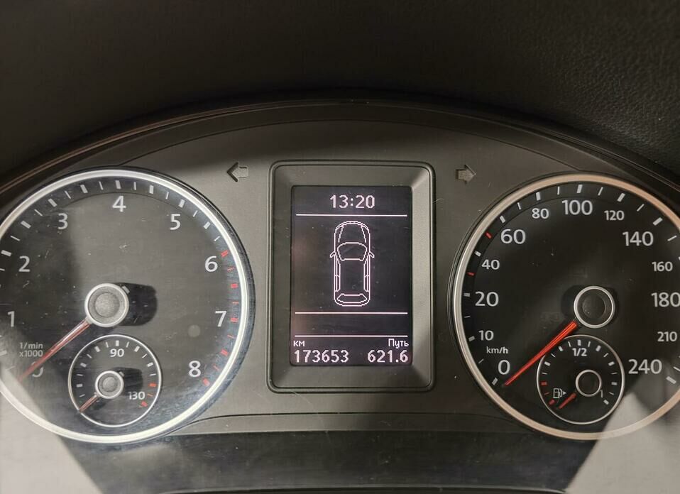 Volkswagen Tiguan 2.0 AT (170 л.с.) 4WD