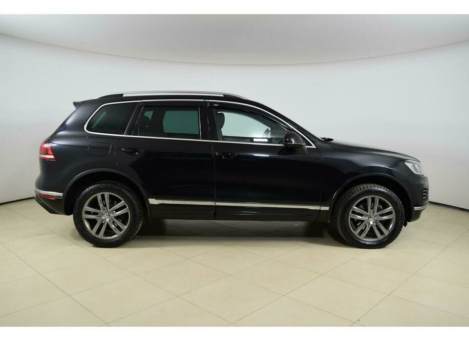 Volkswagen Touareg 3.0d AT (245 л.с.) 4WD