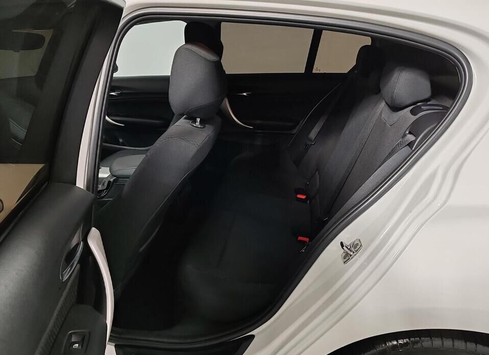 BMW 1 серии, II (F20/F21) 116i 1.6 AT (136 л.с.)