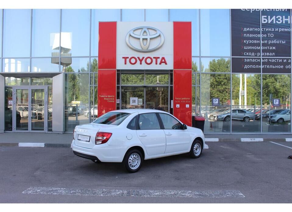 LADA (ВАЗ) Granta 1.6 MT (106 л.с.)