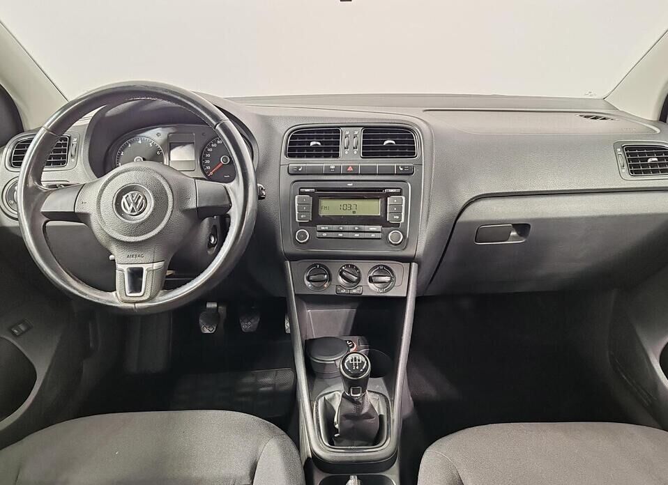 Volkswagen Polo, V 1.6 MT (105 л.с.)