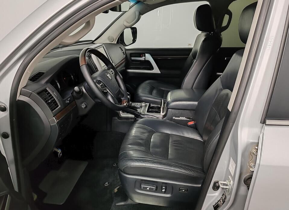 Toyota Land Cruiser 4.5d AT (249 л.с.) 4WD