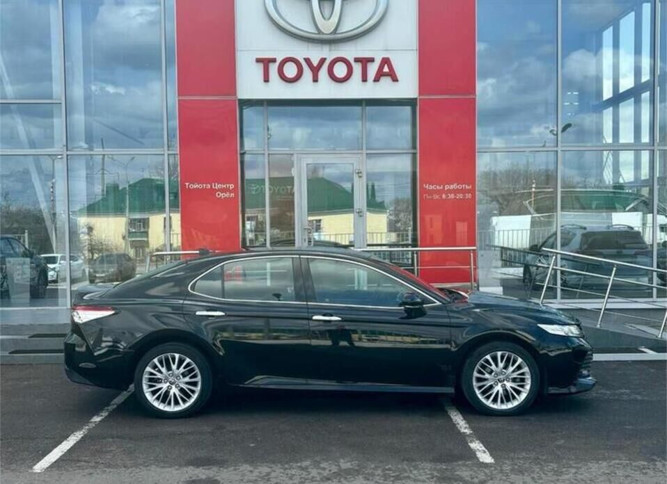 Toyota Camry, VIII (XV70) 2.5 AT (181 л.с.)