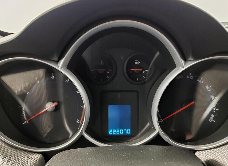 Chevrolet Cruze 1.8 AT (141 л.с.)