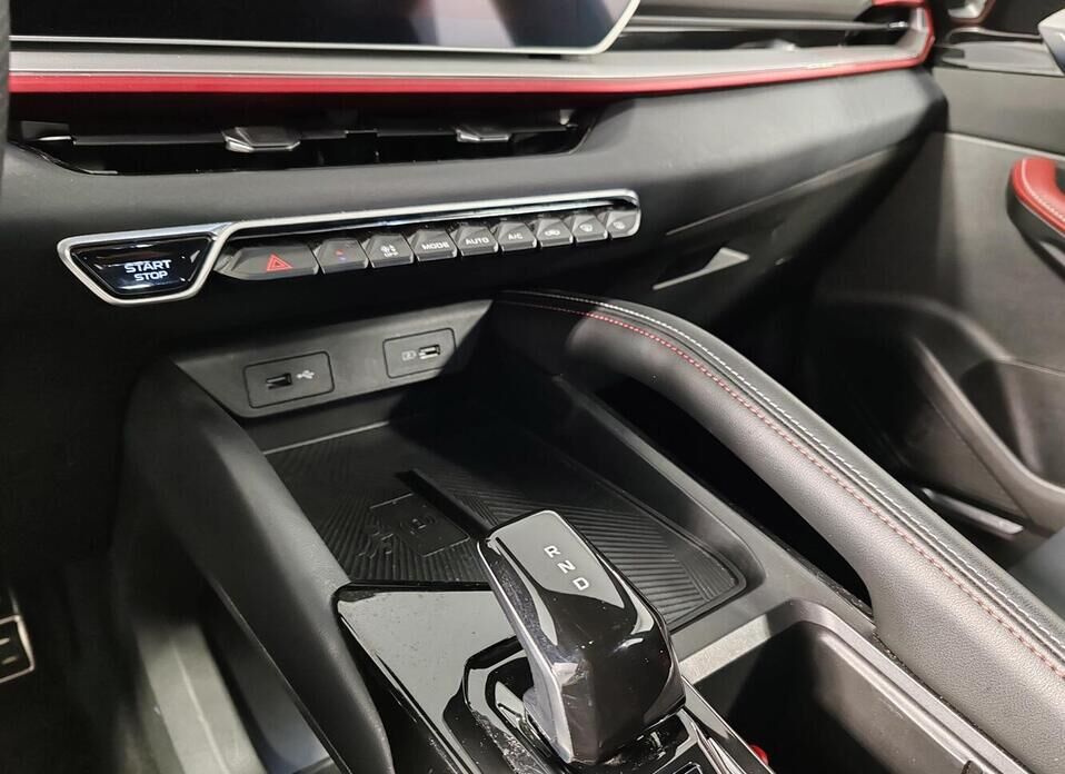 Geely Coolray, I Рестайлинг 1.5 AMT (147 л.с.)