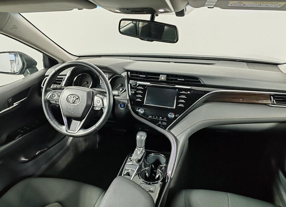 Toyota Camry, VIII (XV70) 2.5 AT (181 л.с.)