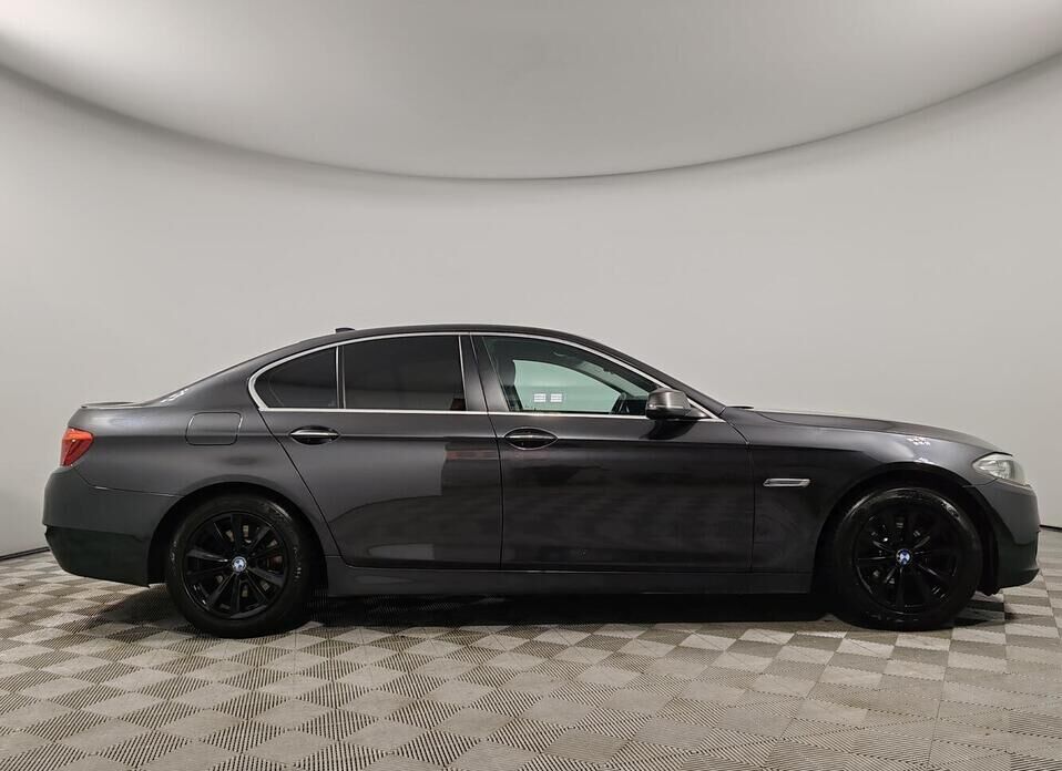 BMW 5 серии, VI (F10/F11/F07) Рестайлинг 520i 2.0 AT (184 л.с.)