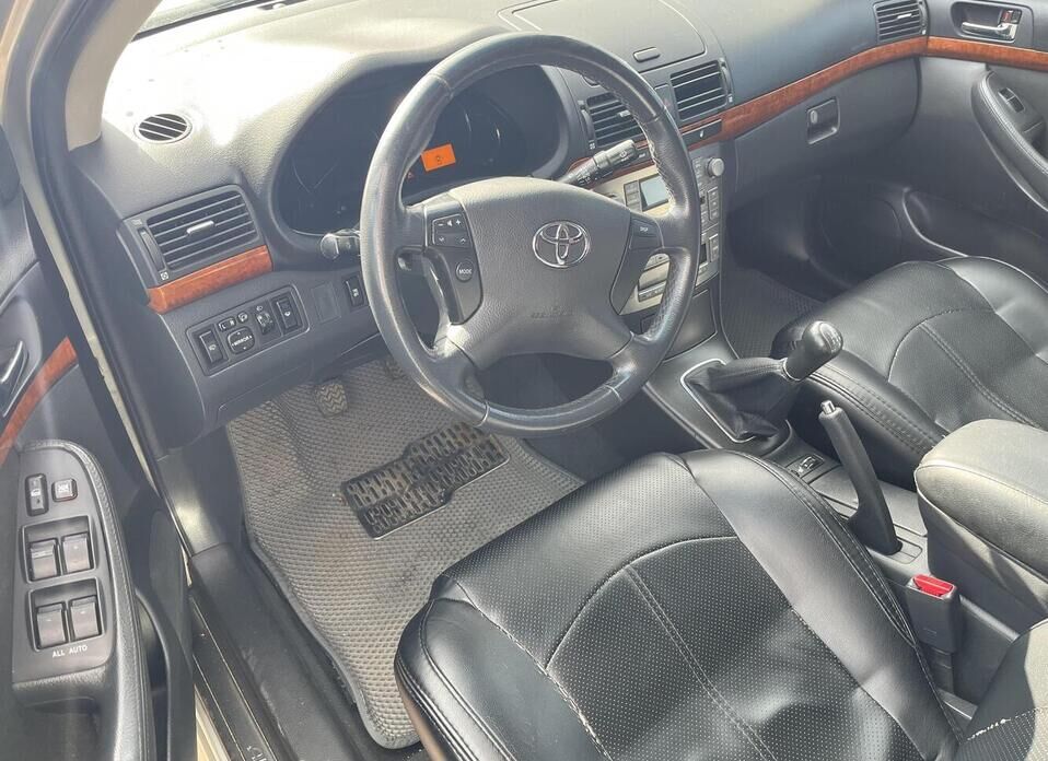 Toyota Avensis, II Рестайлинг 1.8 MT (129 л.с.)