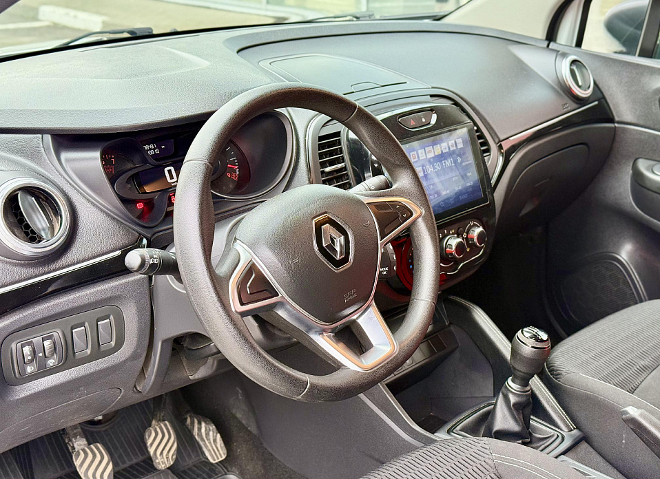 Renault Kaptur, I Рестайлинг 1.6 MT (114 л.с.)