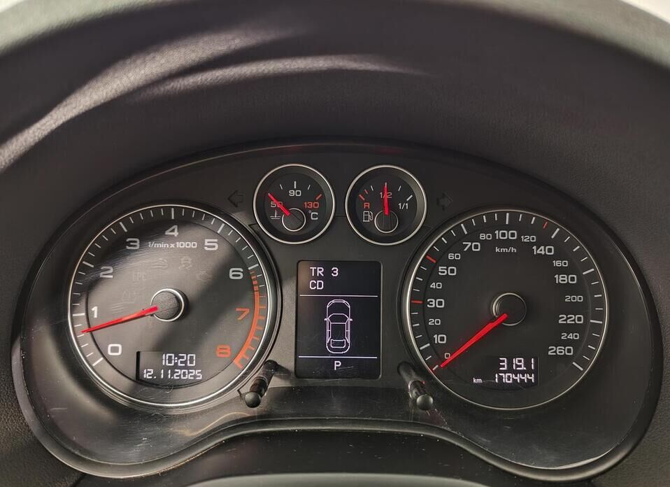 Audi A3, II (8P) Рестайлинг 2 1.4 AMT (125 л.с.)