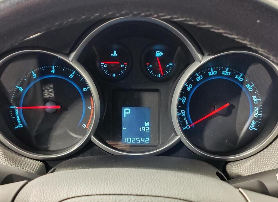 Chevrolet Cruze, I Рестайлинг 1.6 AT (109 л.с.)
