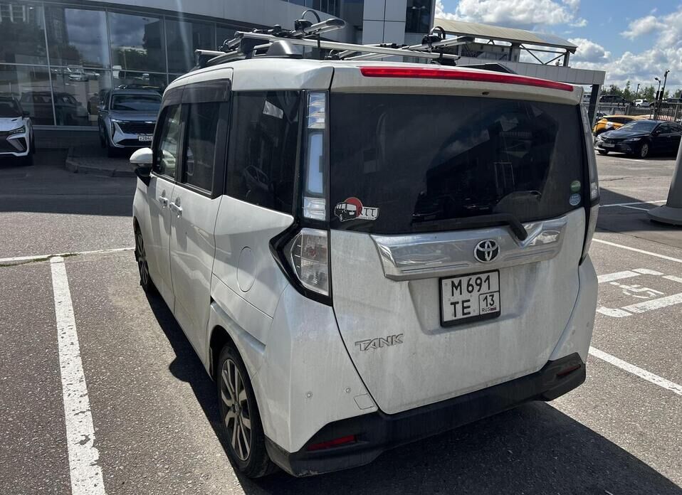 Toyota Tank 1.0 CVT (98 л.с.)