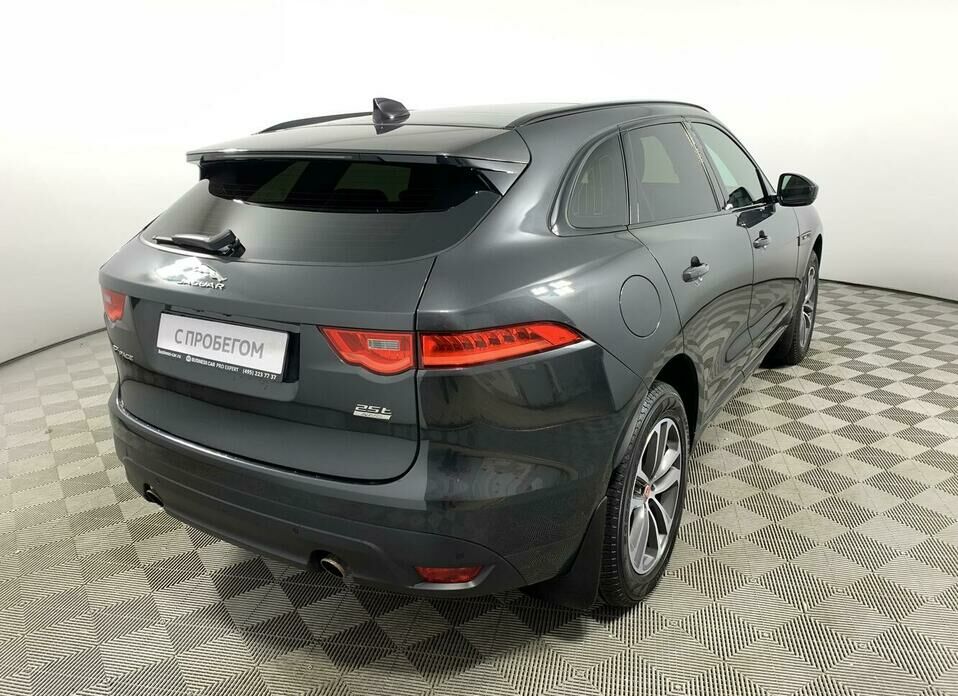 Jaguar F-Pace 2.0 AT (249 л.с.) 4WD