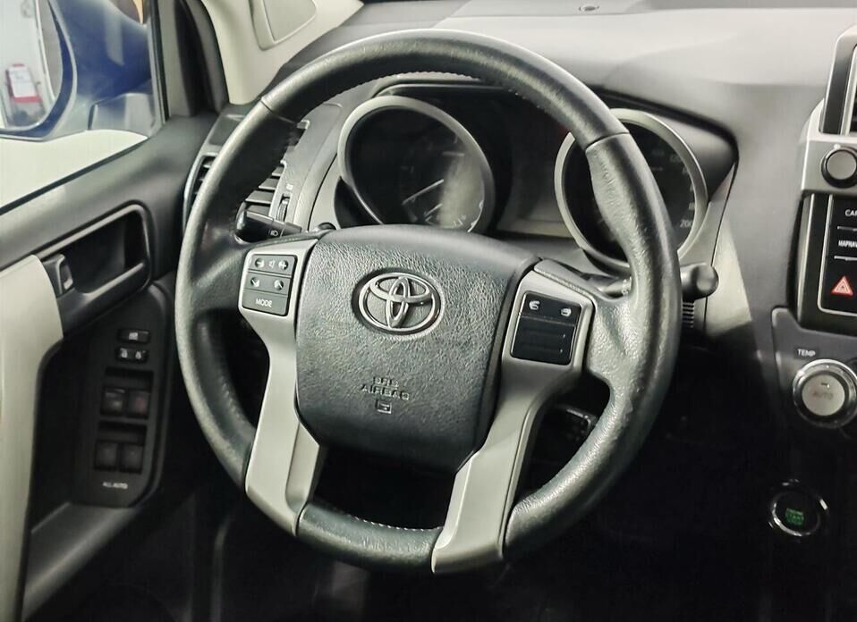Toyota Land Cruiser Prado, 150 Series Рестайлинг 1 2.8d AT (177 л.с.) 4WD