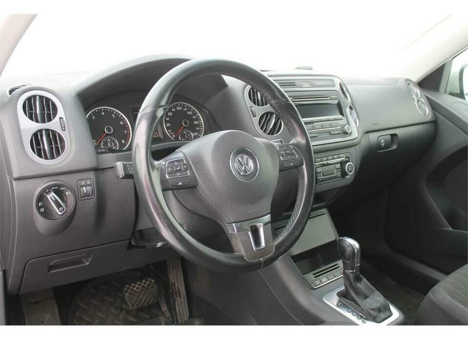 Volkswagen Tiguan 1.4 AMT (150 л.с.)