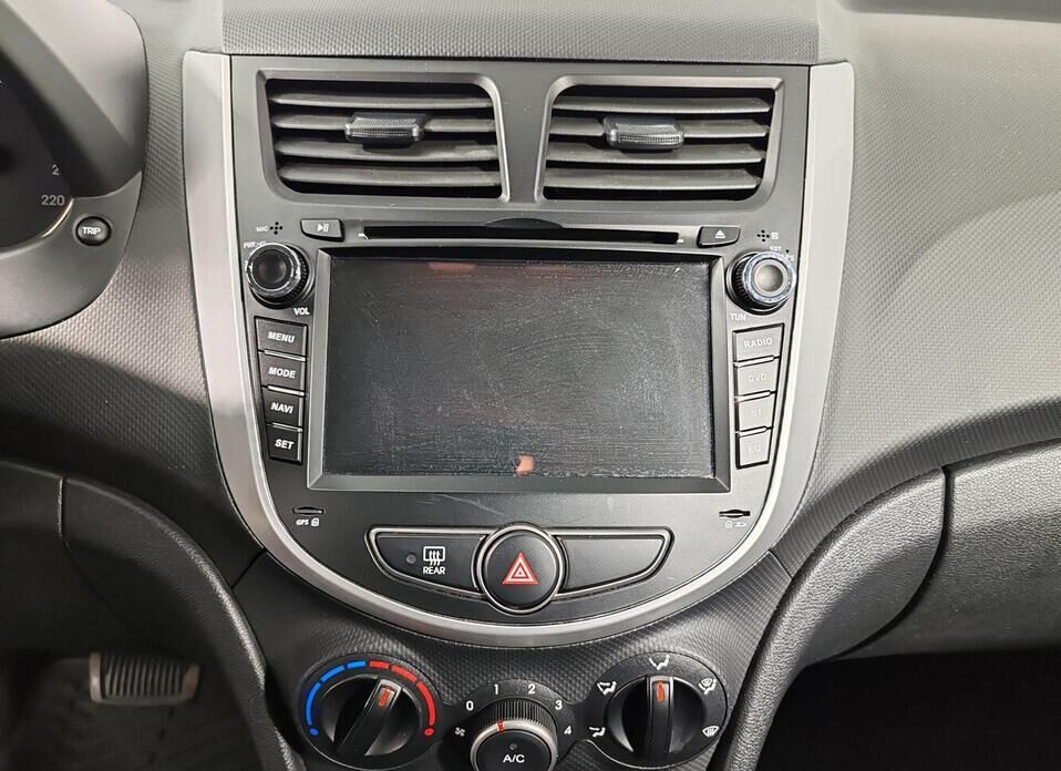 Hyundai Solaris, I Рестайлинг 1.6 AT (123 л.с.)