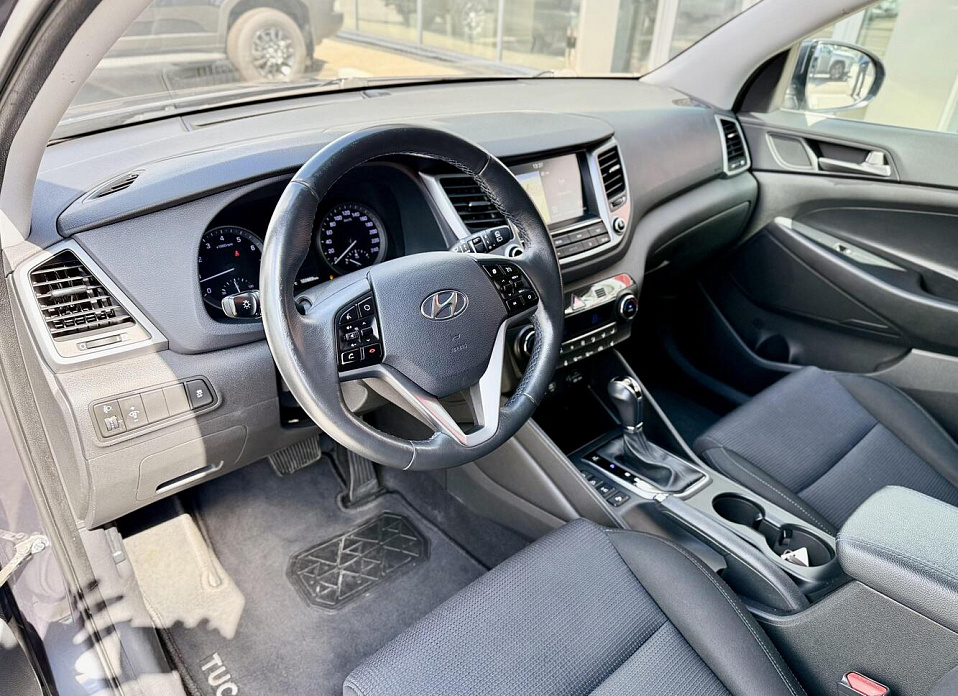 Hyundai Tucson, III 2.0 AT (150 л.с.) 4WD