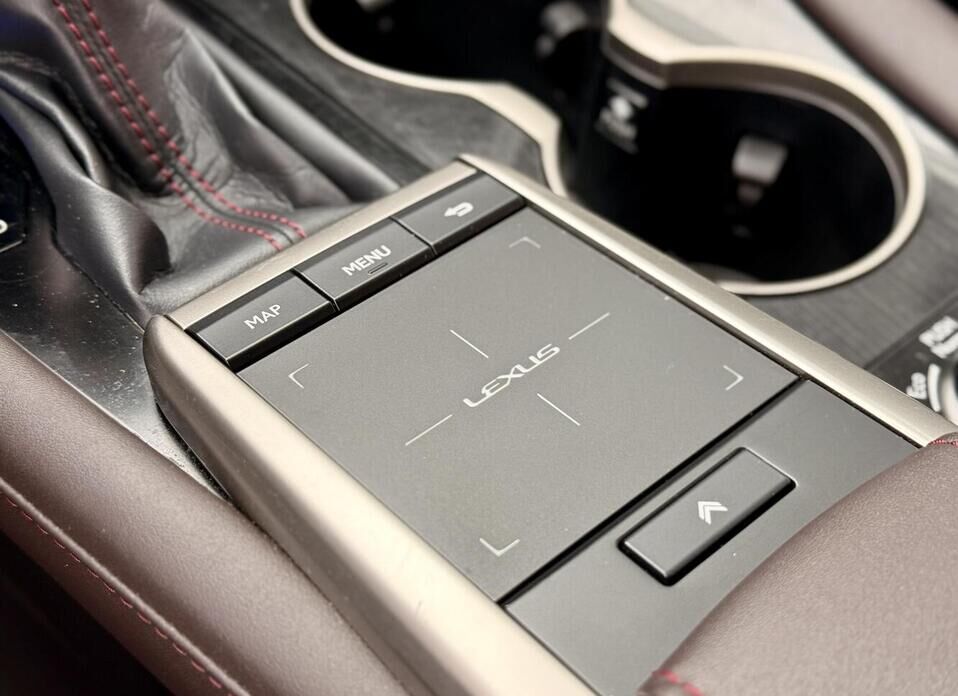 Lexus RX, IV Рестайлинг 300 2.0 AT (238 л.с.) 4WD