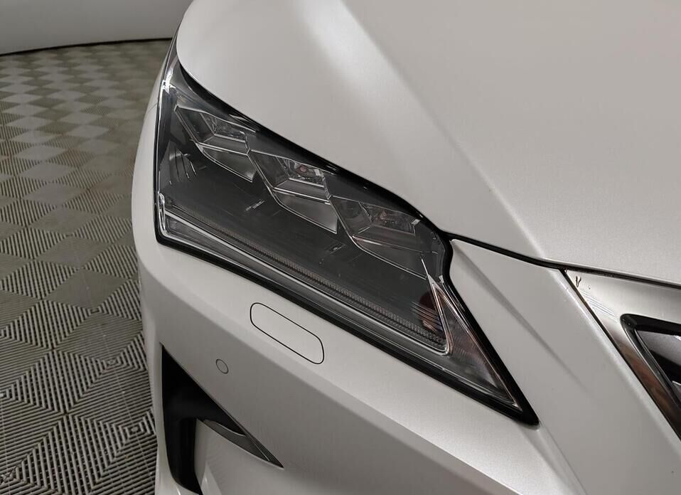 Lexus RX, IV 200t 2.0 AT (238 л.с.) 4WD