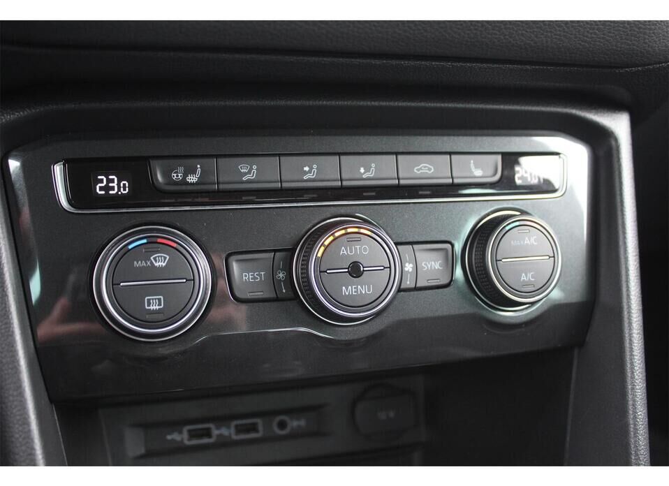 Volkswagen Tiguan, II 2.0d AMT (150 л.с.) 4WD