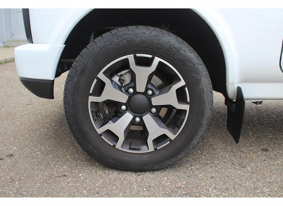 LADA (ВАЗ) Niva Legend 1.7 MT (83 л.с.) 4WD