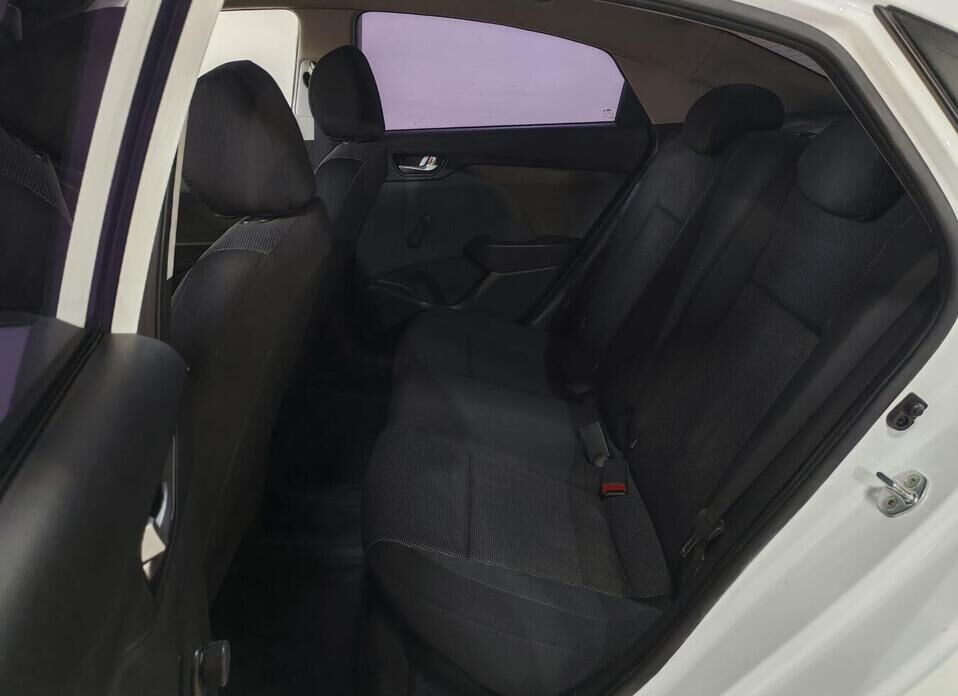 Hyundai Solaris, II 1.6 AT (123 л.с.)