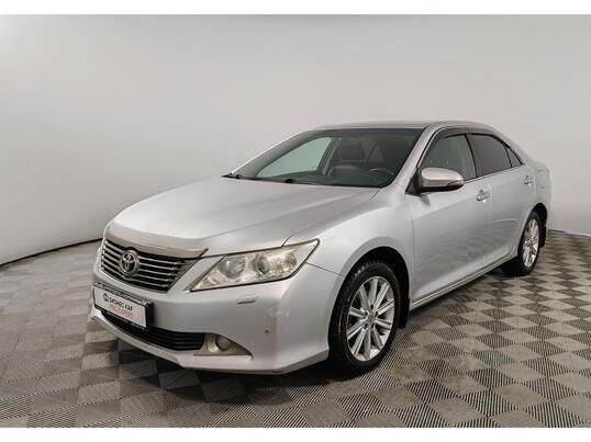 Toyota Camry Люкс