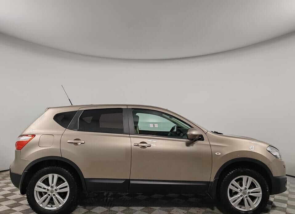 Nissan Qashqai, I Рестайлинг 2.0 CVT (141 л.с.)