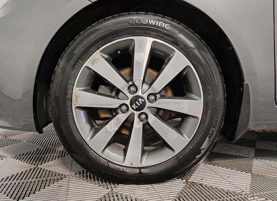 Kia Rio 1.6 AT (123 л.с.)