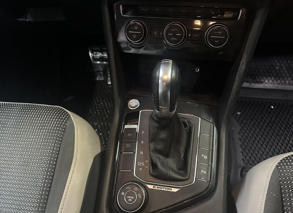 Volkswagen Tiguan, II 2.0d AMT (150 л.с.)