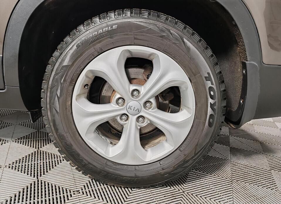 Kia Sorento, II Рестайлинг 2.4 AT (175 л.с.)