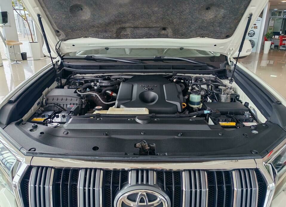 Toyota Land Cruiser Prado 2.8d AT (177 л.с.) 4WD