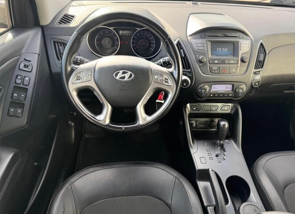 Hyundai ix35, I Рестайлинг 2.0 AT (150 л.с.) 4WD