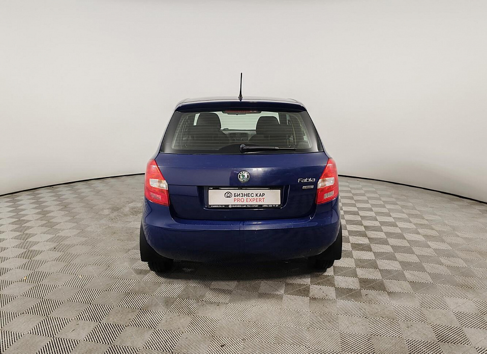 Skoda Fabia, II Рестайлинг 1.4 MT (86 л.с.)
