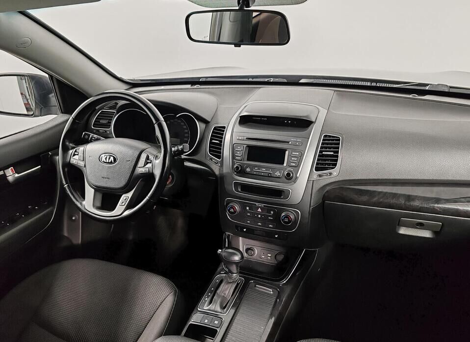 Kia Sorento, II Рестайлинг 2.4 AT (175 л.с.)