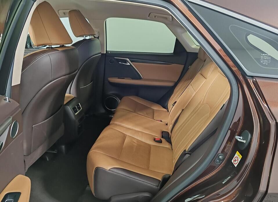 Lexus RX, IV 200t 2.0 AT (238 л.с.) 4WD