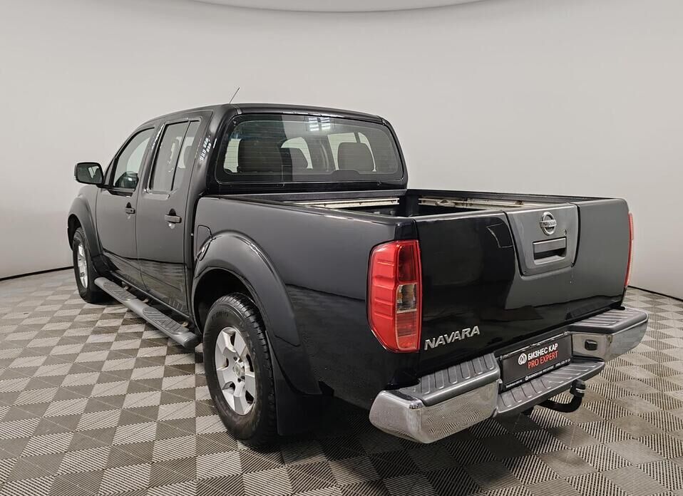 Nissan Navara (Frontier), III (D40) 2.5d AT (174 л.с.) 4WD
