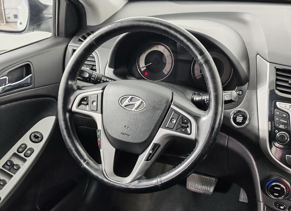 Hyundai Solaris 1.6 AT (123 л.с.)