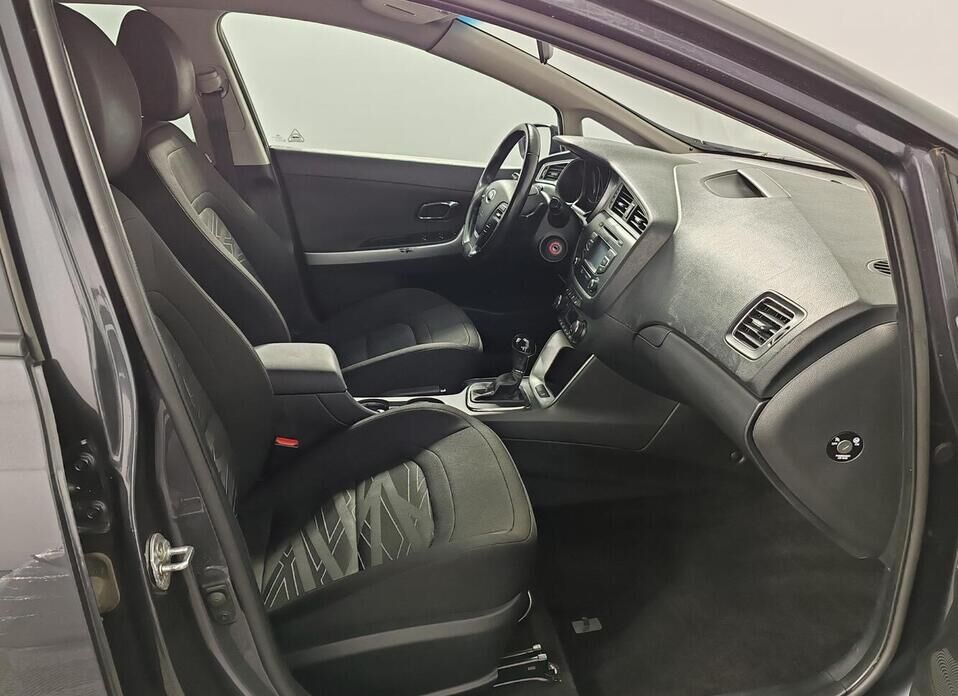 Kia Ceed, II Рестайлинг 1.6 AT (130 л.с.)