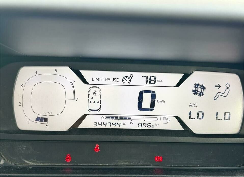 Citroen C4 Picasso 1.6 MT (120 л.с.)