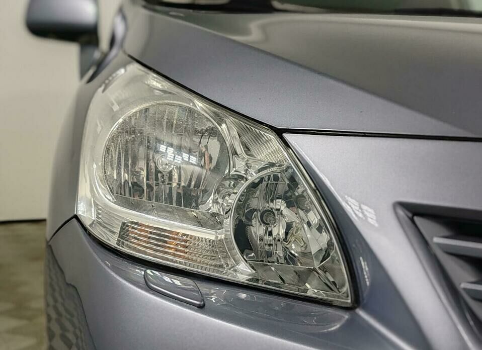 Toyota Verso 1.8 CVT (147 л.с.)