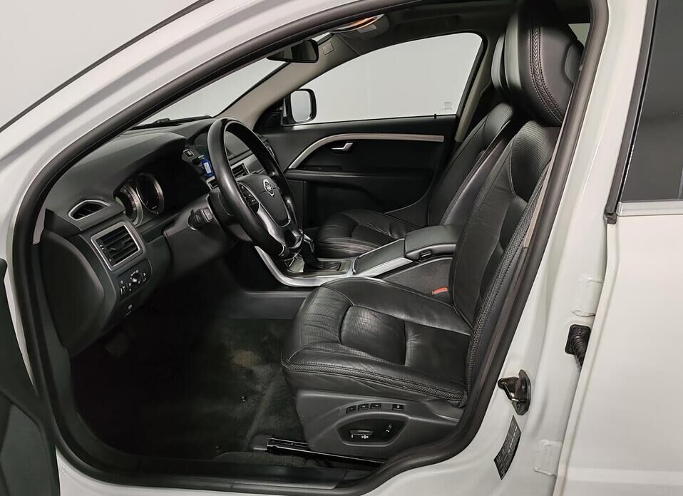 Volvo XC70, II 2.4d AT (215 л.с.) 4WD