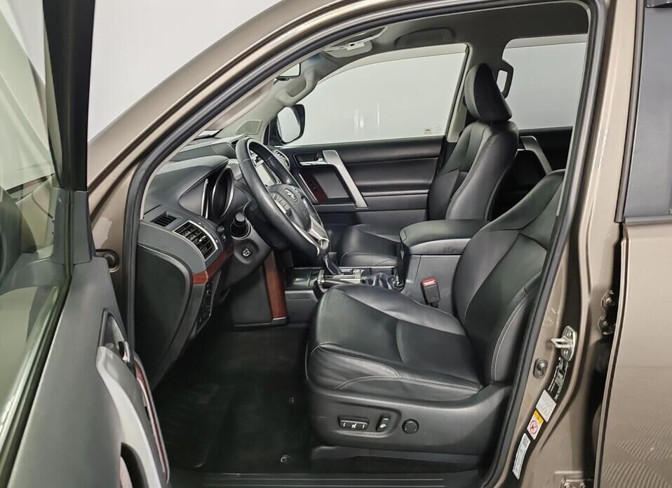 Toyota Land Cruiser Prado 2.8d AT (177 л.с.) 4WD