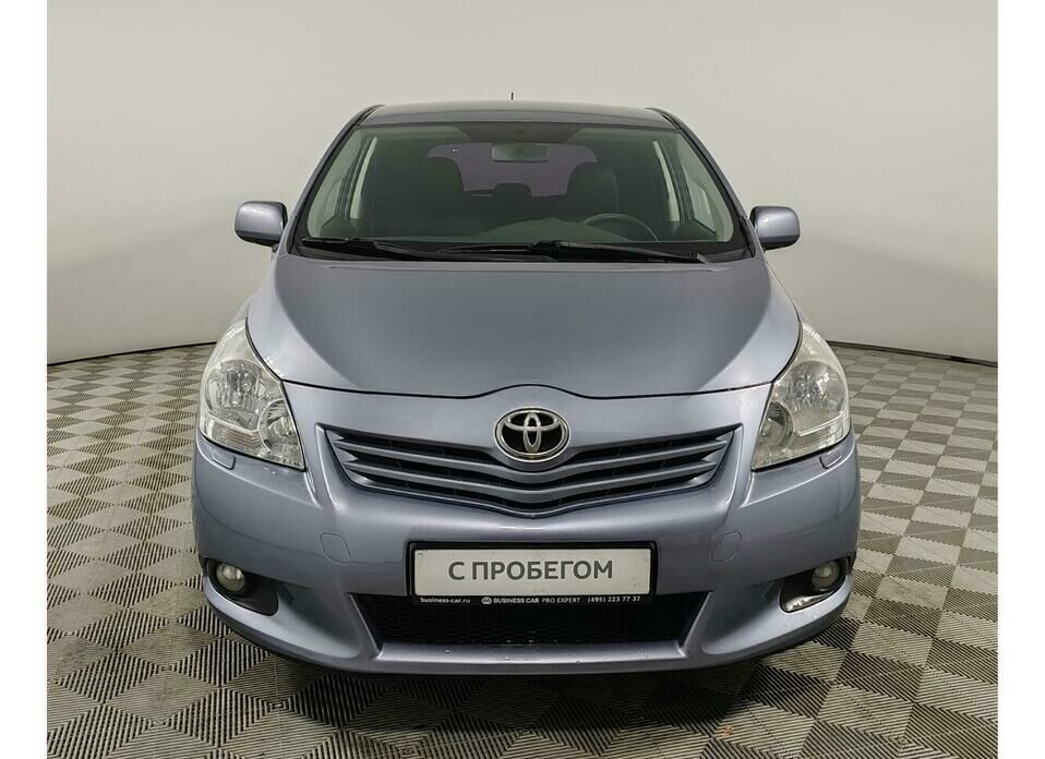 Toyota Verso 1.8 CVT (147 л.с.)