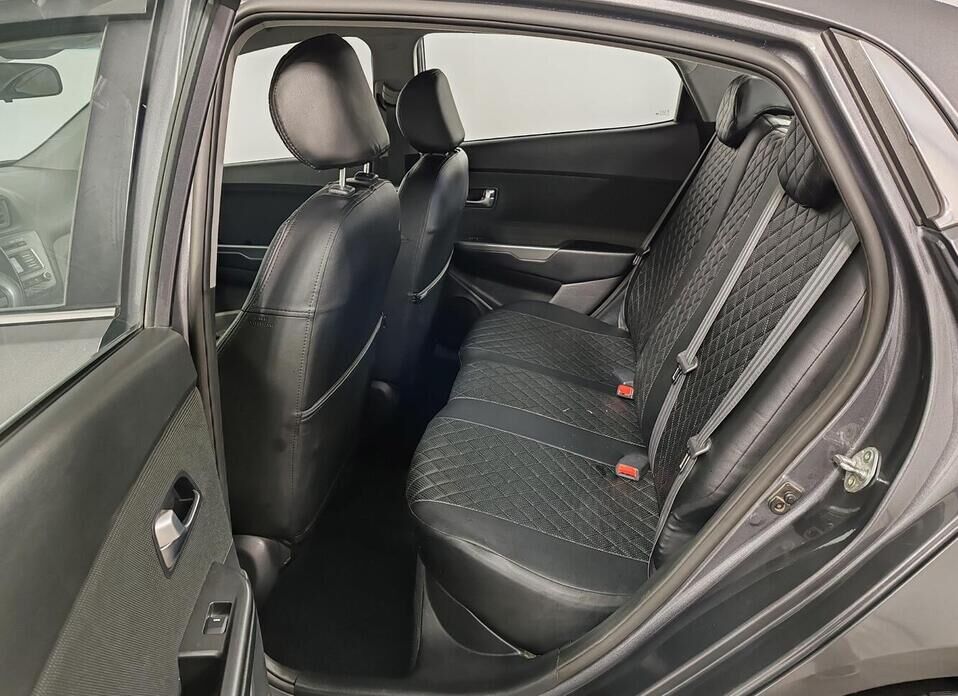 Kia Rio, III Рестайлинг 1.6 MT (123 л.с.)